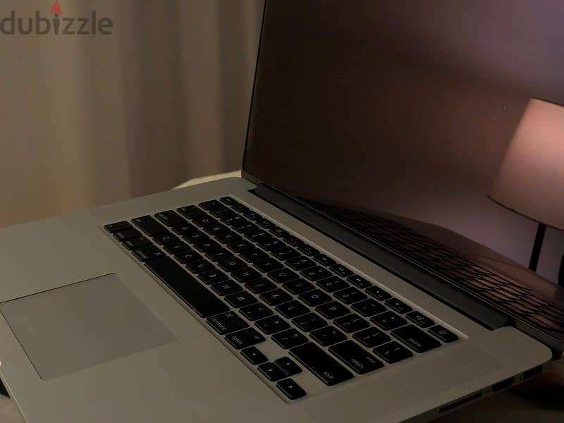 MacBook pro 2015 i7 15inch 1