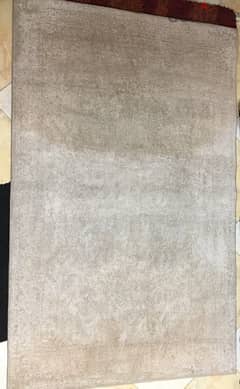 off white rug ( Al-nasajoun ) سجادة 0