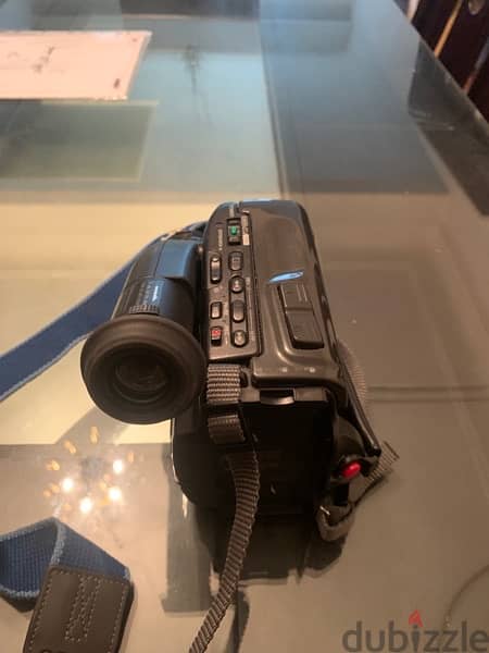 Sony camera CCD-TR45E 2