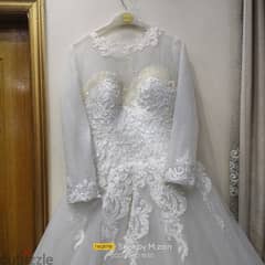 فستان زفاف تلبيس ٧٥كجم قابل للتفاوض البسيط