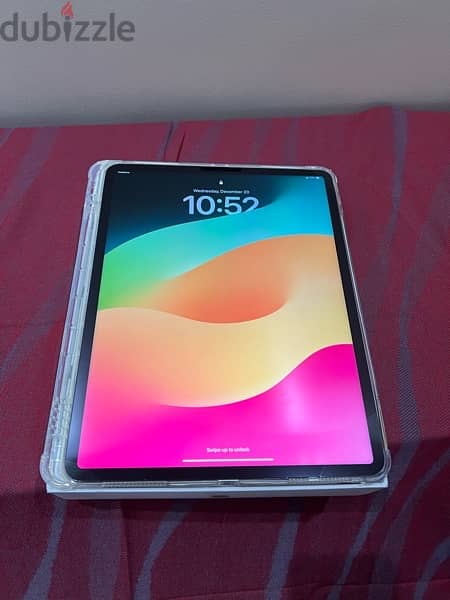 Apple iPad Pro 6th Gen. 500GB, Wi-Fi + 5G (Unlocked), 12.9in - Silver 2