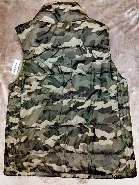 Old Navy Camo Puffer Vest - Brand New 2