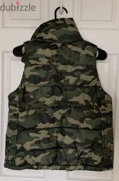 Old Navy Camo Puffer Vest - Brand New 3