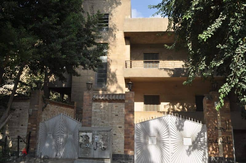 whole building for sale in Maadi بالمعادى مبني كامل ثلاثه ادوار للبيع 1