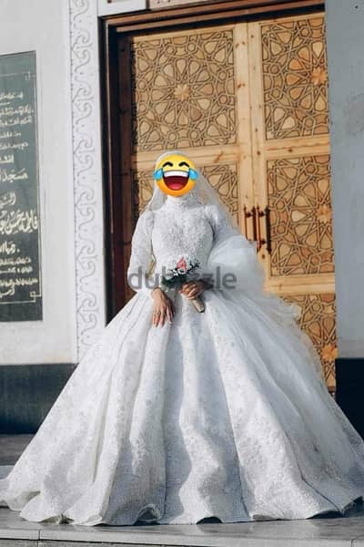 wedding dress