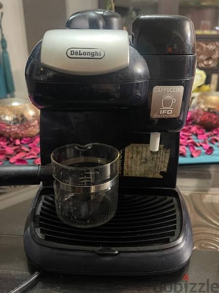 Delonghi Coffee machine with all accessories and case Other Home