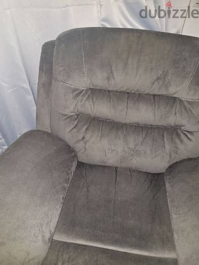 Recliner Sofa - كرسي رئاسي فخم مريح EGP12000 بدلا من EGP18000