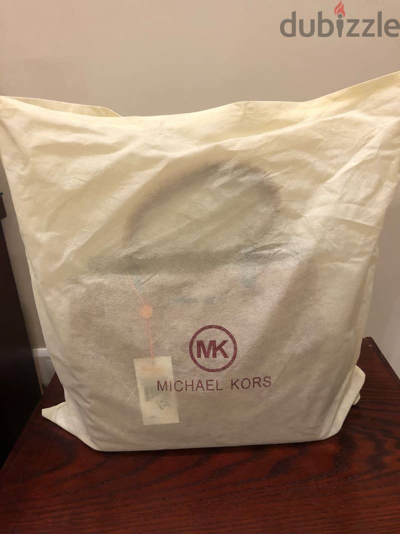 MK (michael kors) handbag + wallet 5