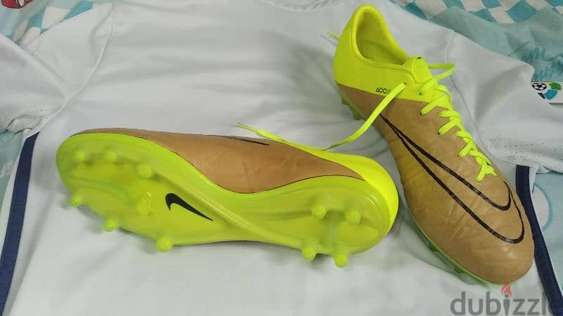 Nike shoes hyper venom yellow and gold size 39 3