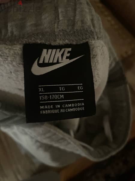 NIKE GREY SWEATPANTS KIDS 1