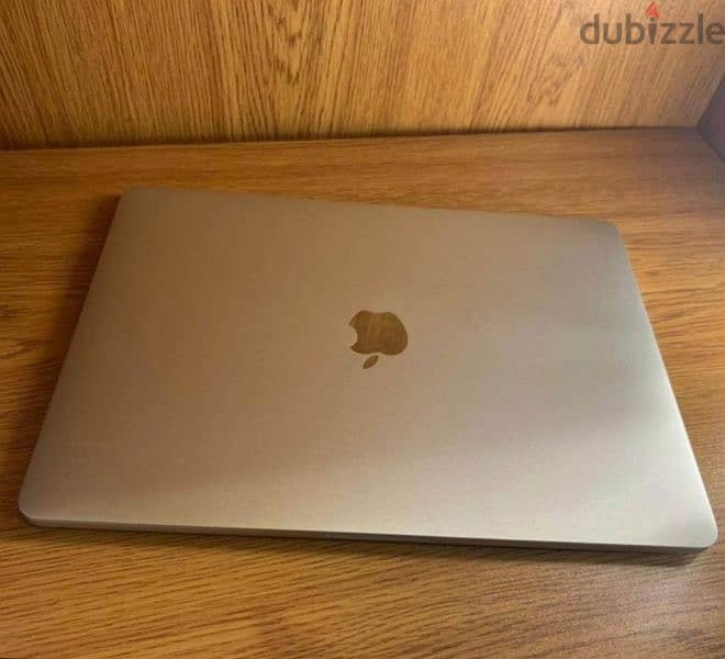 macbook pro 2017 13 inch 1