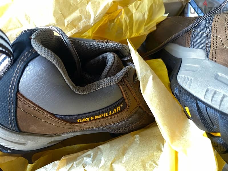 CATERPILLAR ( CAT ) - SAFETY SHOES NEW 3