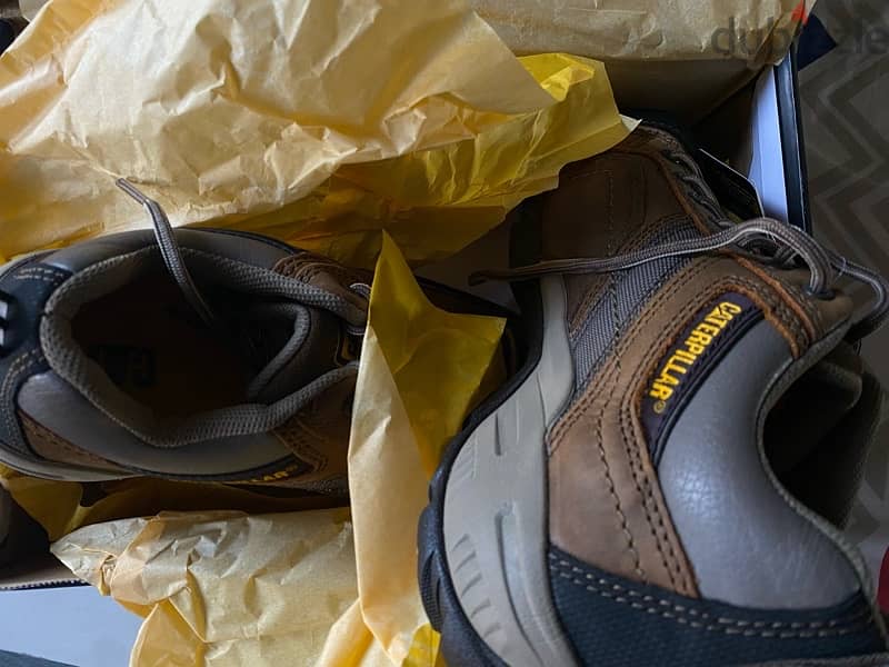 CATERPILLAR ( CAT ) - SAFETY SHOES NEW 4