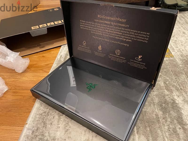 RAZER BLADE 17 / Core i7 / RTX 3080Ti / 32GB / 1TB SSD 1