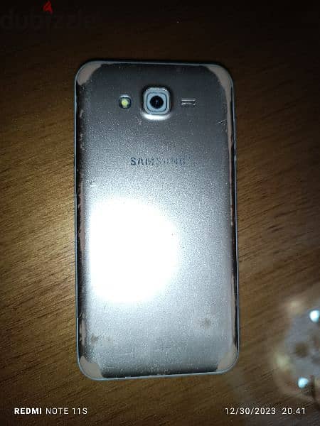 Samsung Galaxy j7 للبيع 3