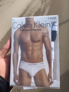 Calvin Klein 3 pack medium size hip briefs 0