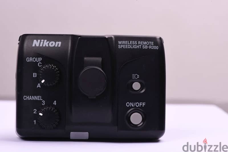 Nikon r1c1 1