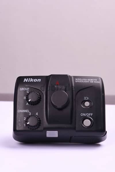 Nikon r1c1 4