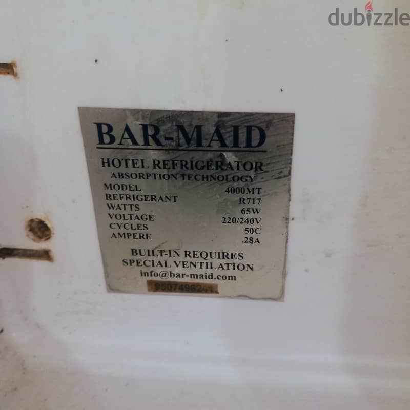 ثلاجة مكتب ماركة BAR MAID تحتاج صيانة 5
