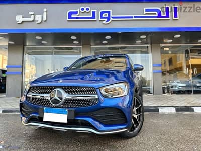 Mercedes-Benz_GLC300e_AMG_2022