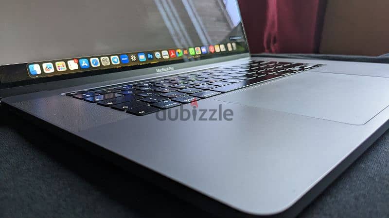 MacBook pro Core i9 32 ram 1 TB 1