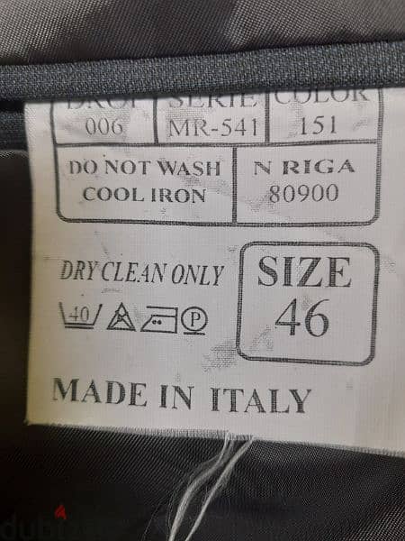 بدلة ايطالي مقاس ٤٦ لم تستعمل الا مرة واحدة 3