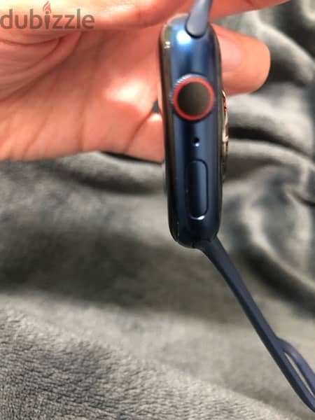 apple watch series 6, 44 mm with usb charger. without box 4