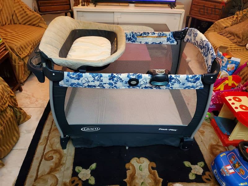 pack n play Graco crib with changing pad 2