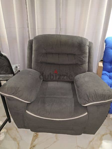 Recliner Sofa - كرسي رئاسي فخم مريح EGP12000 بدلا من EGP18000 5