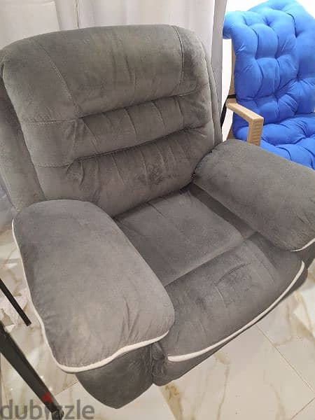 Recliner Sofa - كرسي رئاسي فخم مريح EGP12000 بدلا من EGP18000 8