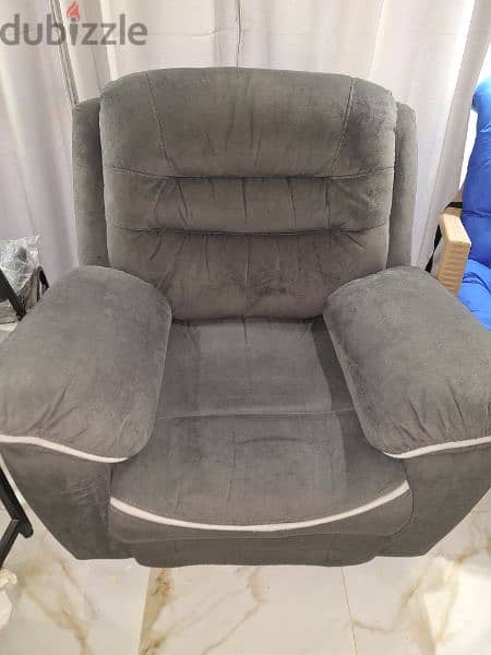 Recliner Sofa - كرسي رئاسي فخم مريح EGP12000 بدلا من EGP18000 12