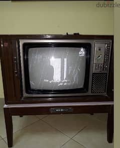 تلفزيون ملون انتيكهتلفزيون ناشيونال اول إنتاج الملون في مصر تحفه