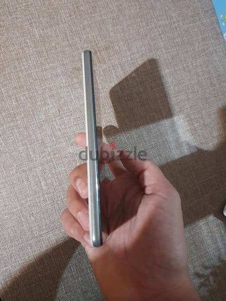 Samsung A52 256 GB ممكن تبديل به ايفون 4