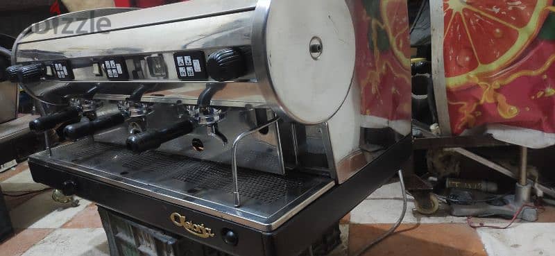 مكنة قهوة استوريا ايطالي 3جروب اتوماتيك ومناويل غاز وكهرباء كسر زيرو 4