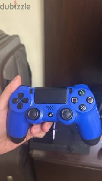 ps4 fat with 2 controllers and a camera v2 2