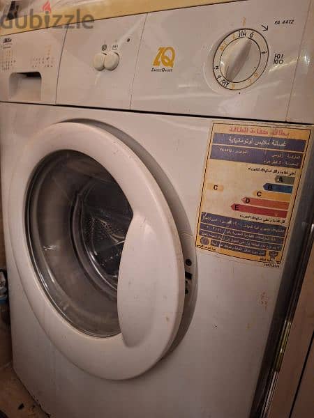 Zanussi automatic washing machine غسالة زانوسى 2
