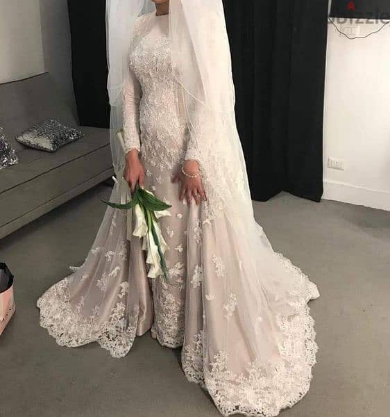 Wedding dress with details جيبير مستورد 0