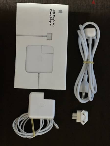 45W MagSafe 2 Power Adapter 1