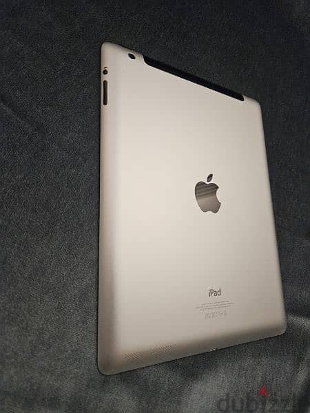 Apple - iPad Wi-Fi/Cellular 4th Gen 64GB White

بدون خدش حالة ممتازة 3