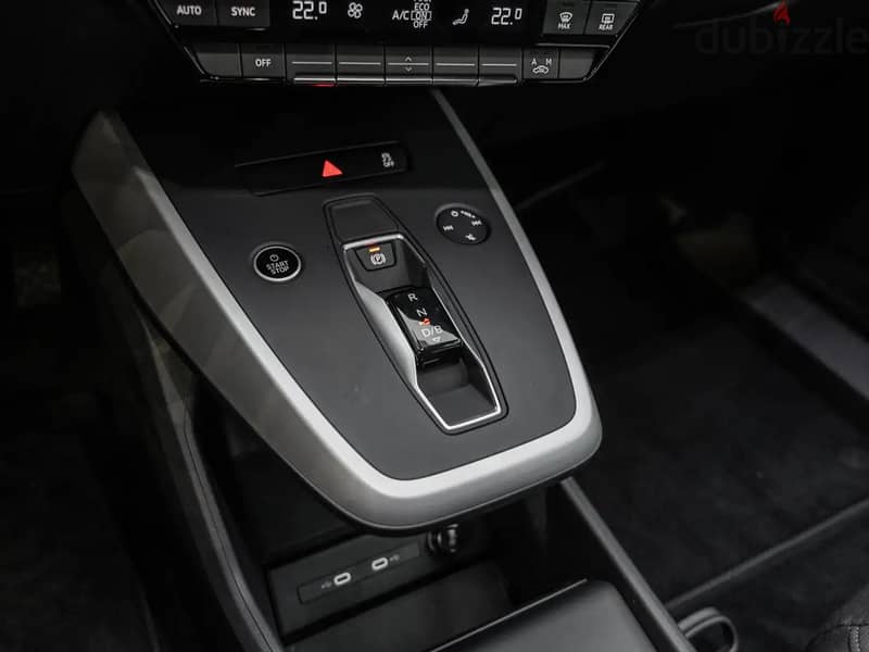 Audi Q4 40 e-tron 2024 أودي 9
