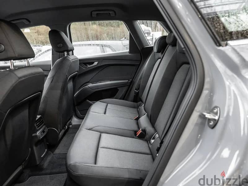Audi Q4 40 e-tron 2024 أودي 12