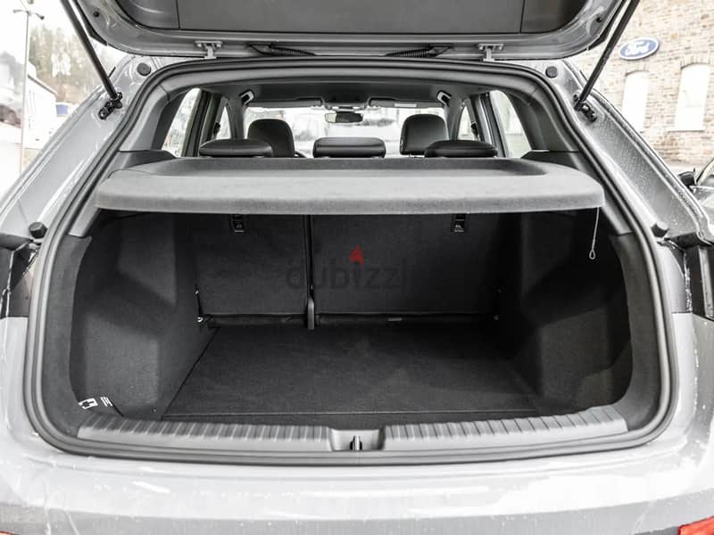 Audi Q4 40 e-tron 2024 أودي 13