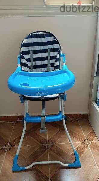 high chair  كرسى طفل بحاله ممتازه 1