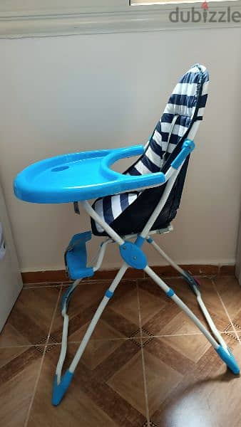 high chair  كرسى طفل بحاله ممتازه 4