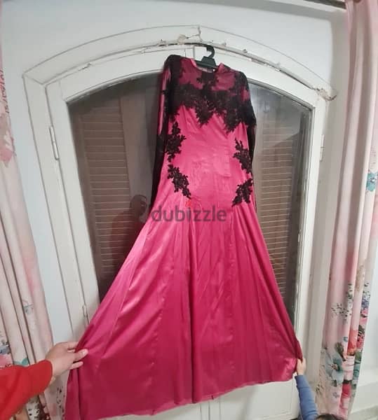 فستان سواريه ستان مزين ب جوبير 1