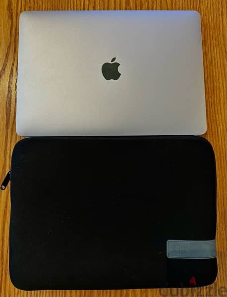 Apple 13.3” MacBook Pro M1 2020 (Used 10hours) + Adabter(New) + Cover 5