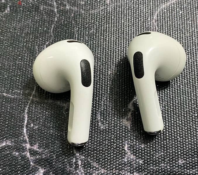 AirPods 3 (third generation) 3