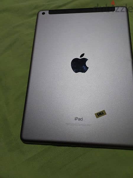 ipad 6th generation 32GB (SIM Card) 0