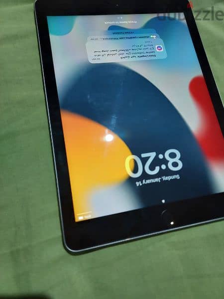 ipad 6th generation 32GB (SIM Card) 1