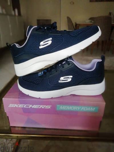 skechers Dynamight 2.0 (size 40)